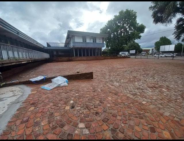 BUSINESS PROPERTY TO RENT IN LYTTELTON